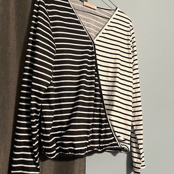 C + D + M Top Size Small - Picture 4 of 12